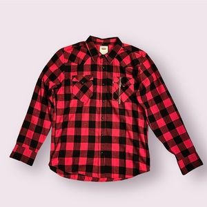 NWT: Levi’s Red & Black Buffalo Plaid Flannel Button Up - Large
